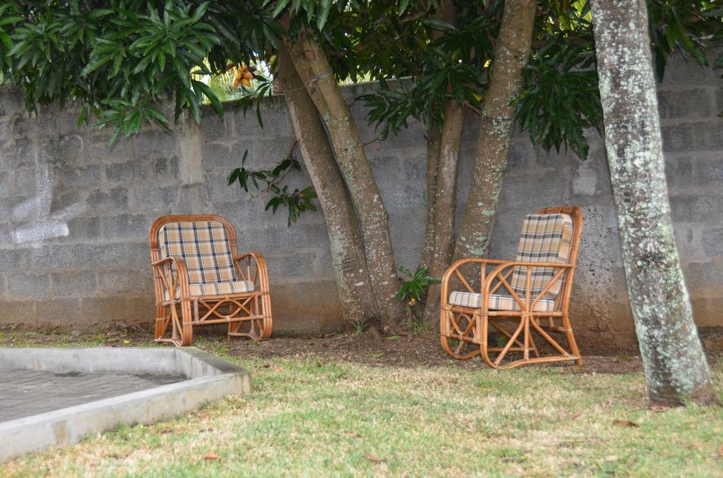Les Gentilhommieres Guest House Trou aux Biches Exterior foto